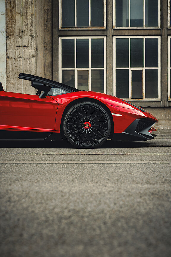 Lamborghini_Aventador_SV_Roadster_5915-15.jpg  